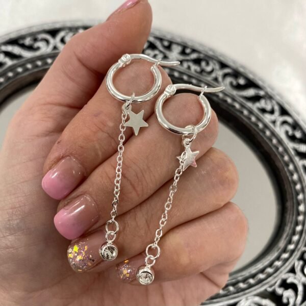 argollas con tiras colgantes cubic